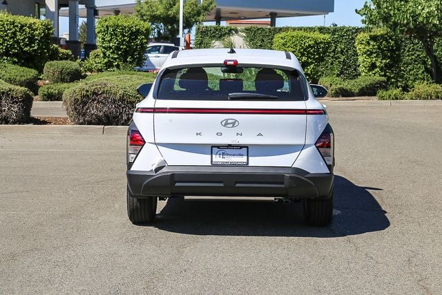 2026 Hyundai KONA SE FWD