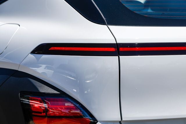 2027 Hyundai KONA SE FWD