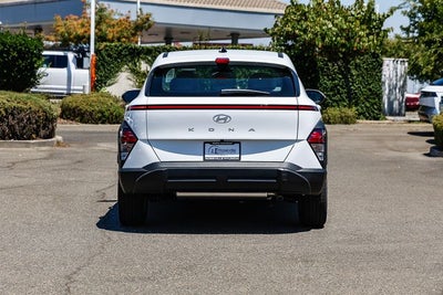 2027 Hyundai KONA SE FWD