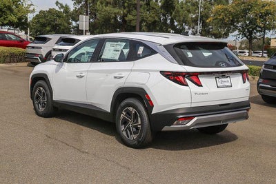 2026 Hyundai TUCSON HYBRID SE