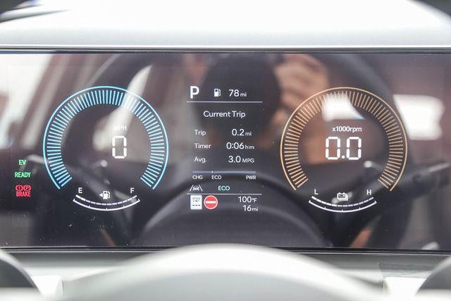 2026 Hyundai TUCSON HYBRID SE