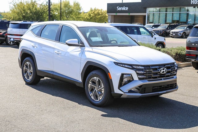 2026 Hyundai TUCSON HYBRID Blue SE