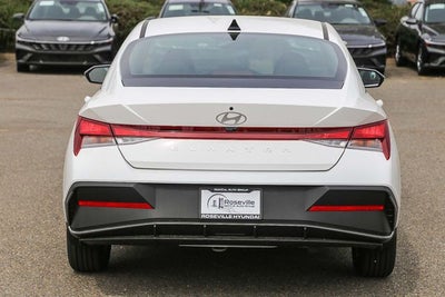 2026 Hyundai ELANTRA SE