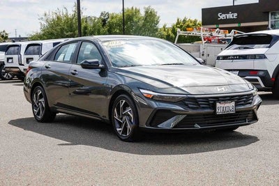 2025 Hyundai ELANTRA SEL Sport