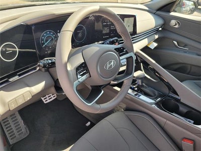 2025 Hyundai ELANTRA HYBRID SEL Sport