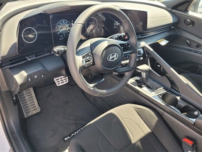 2025 Hyundai ELANTRA HYBRID SEL Sport