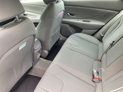 2025 Hyundai ELANTRA SEL Convenience