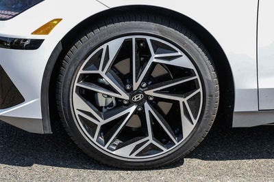2025 Hyundai IONIQ 6 SEL