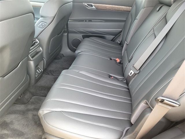 2025 Genesis GV80 2.5T