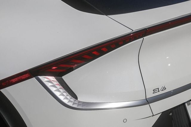 2024 Kia EV6 Light