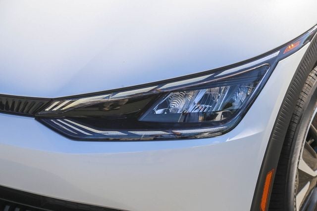 2024 Kia EV6 Light
