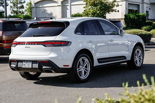 2024 Porsche Macan Base