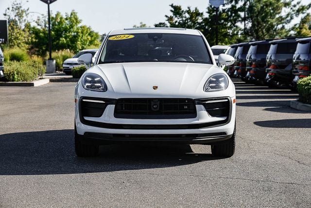 2024 Porsche Macan Base